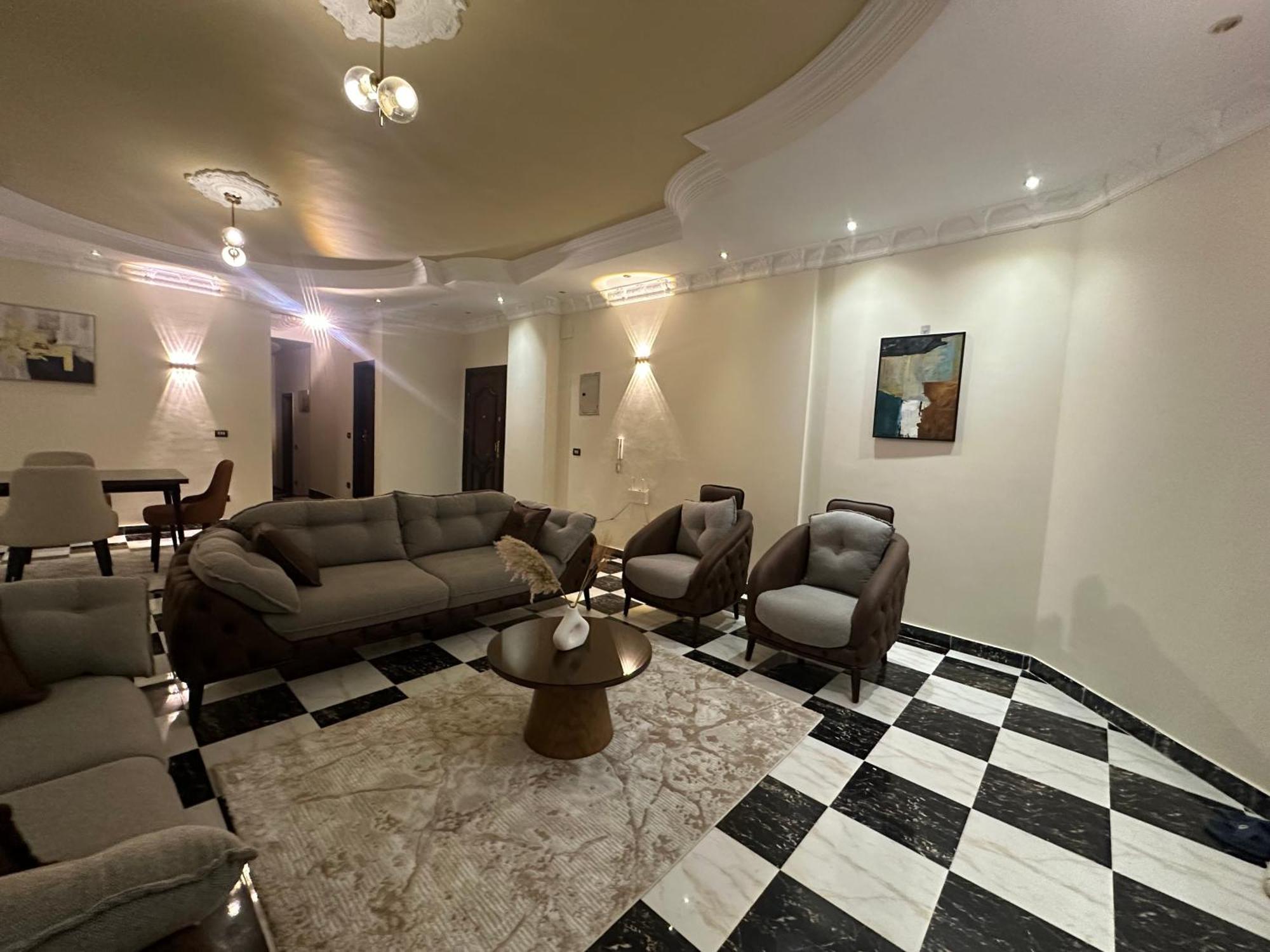 Apartment Chessboard Oasis By Bc